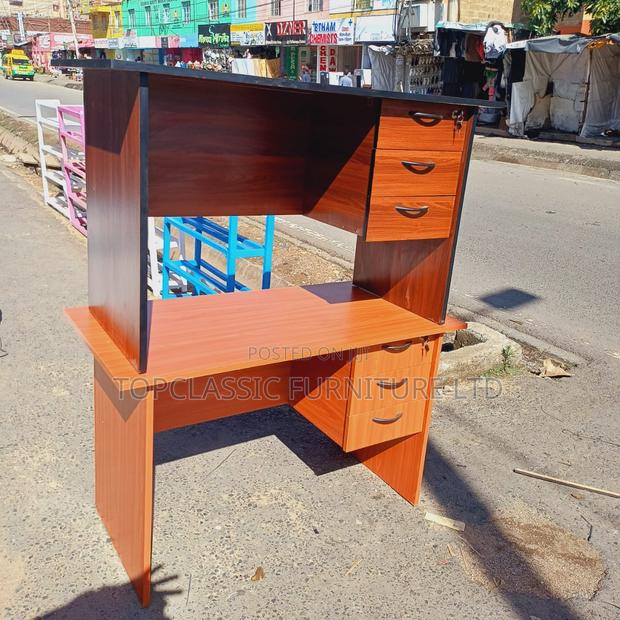 QUALITY OFFICE DESKS Available (Payment on Delivery)
