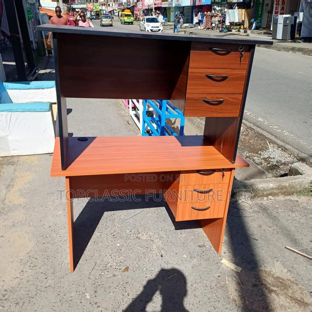 QUALITY OFFICE DESKS Available (Payment on Delivery)