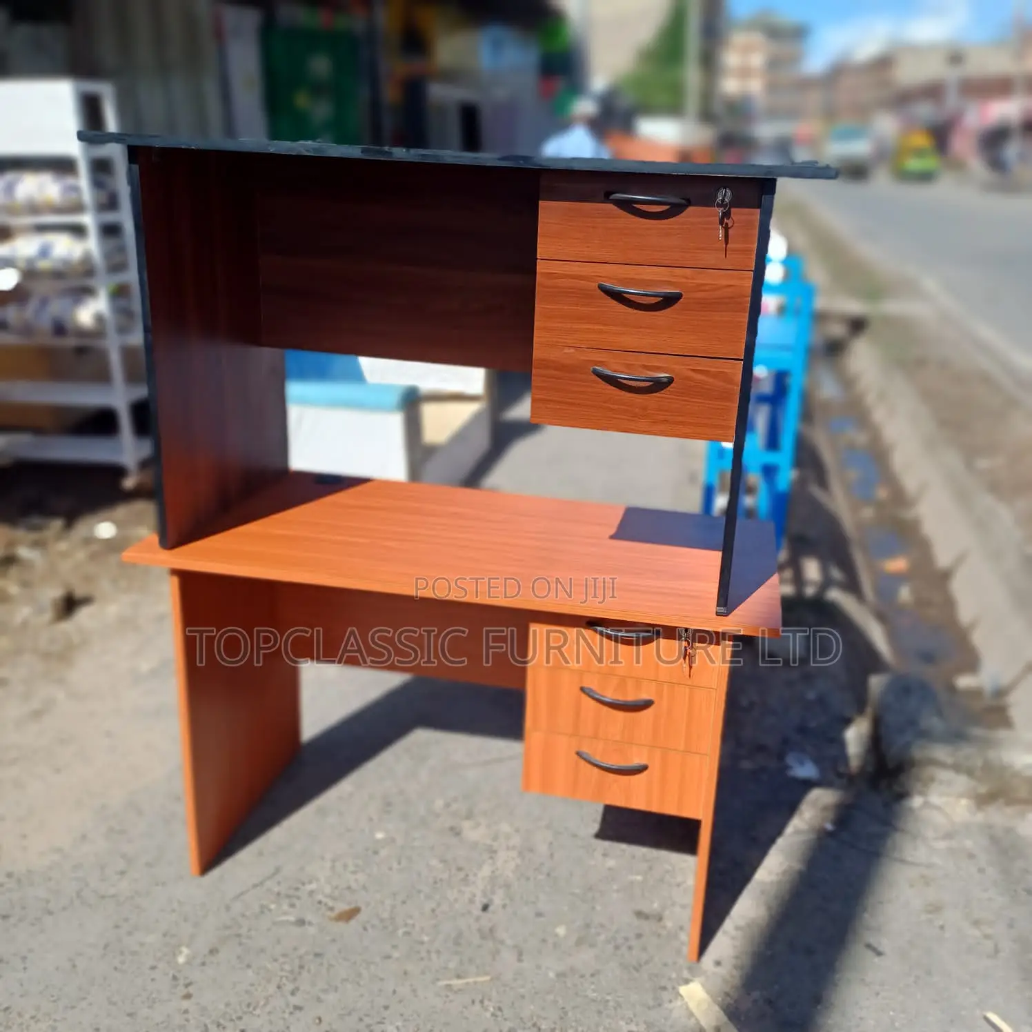 QUALITY OFFICE DESKS Available (Payment on Delivery)