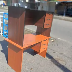QUALITY OFFICE DESKS Available (Payment on Delivery)