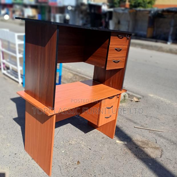 QUALITY OFFICE DESKS Available (Payment on Delivery)