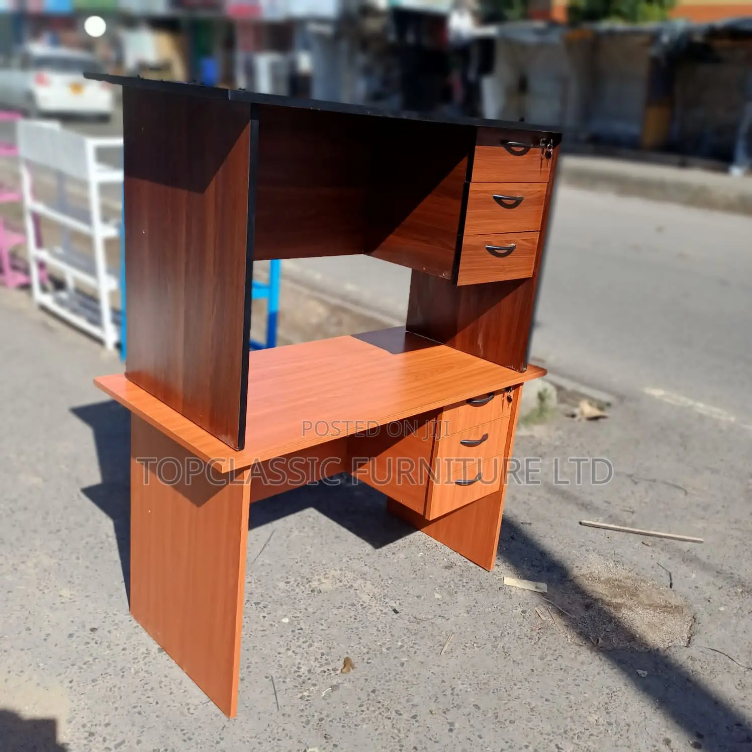 QUALITY OFFICE DESKS Available (Payment on Delivery)
