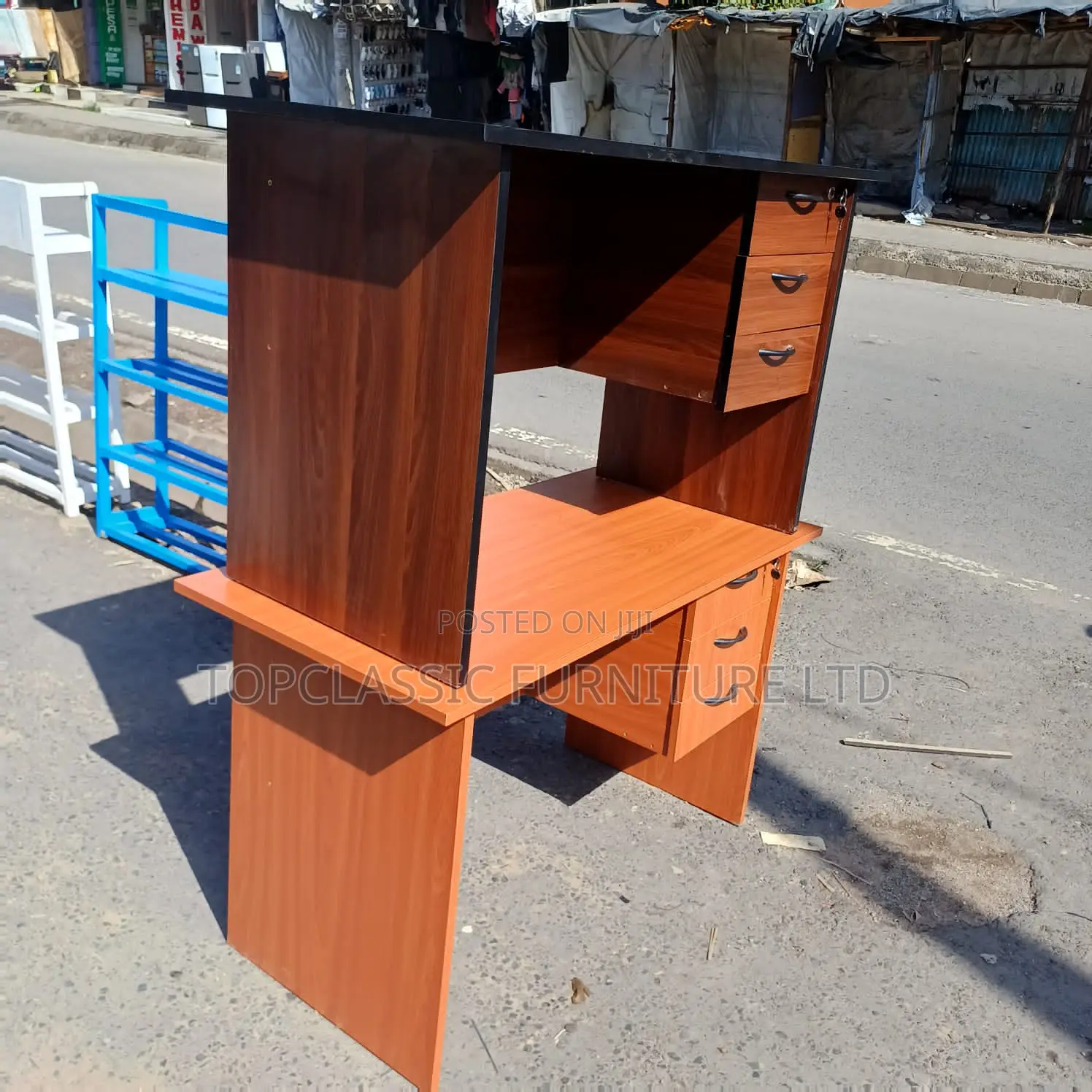 QUALITY OFFICE DESKS Available (Payment on Delivery)