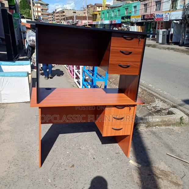 QUALITY OFFICE DESKS Available (Payment on Delivery)