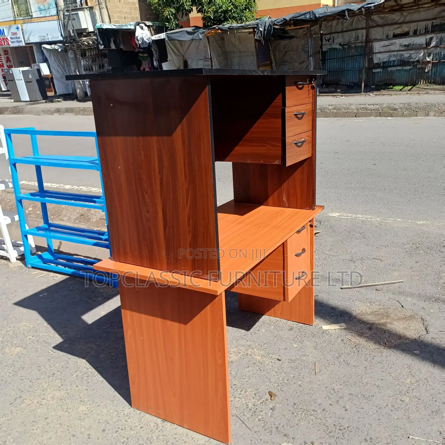 QUALITY OFFICE DESKS Available (Payment on Delivery)
