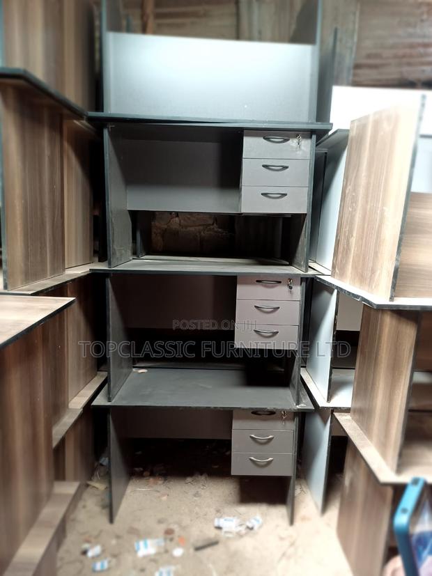 QUALITY OFFICE DESKS Available (Payment on Delivery)