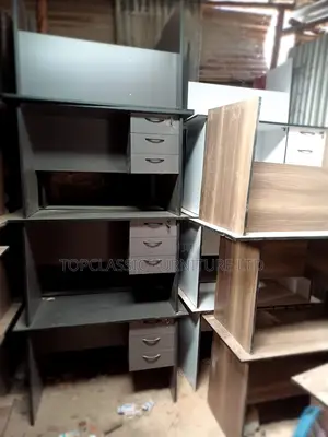 QUALITY OFFICE DESKS Available (Payment on Delivery)