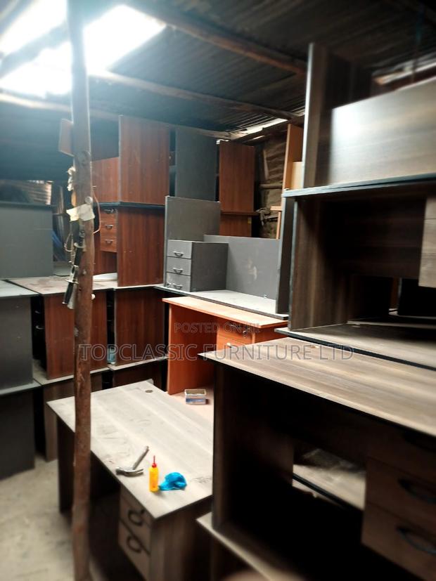 QUALITY OFFICE DESKS Available (Payment on Delivery)
