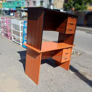 QUALITY OFFICE DESKS Available (Payment on Delivery)