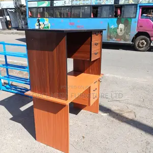 QUALITY OFFICE DESKS Available (Payment on Delivery)