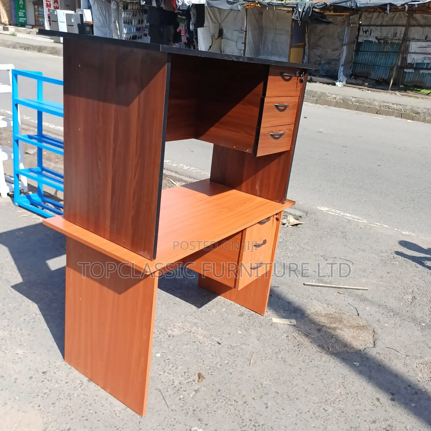 QUALITY OFFICE DESKS Available (Payment on Delivery)