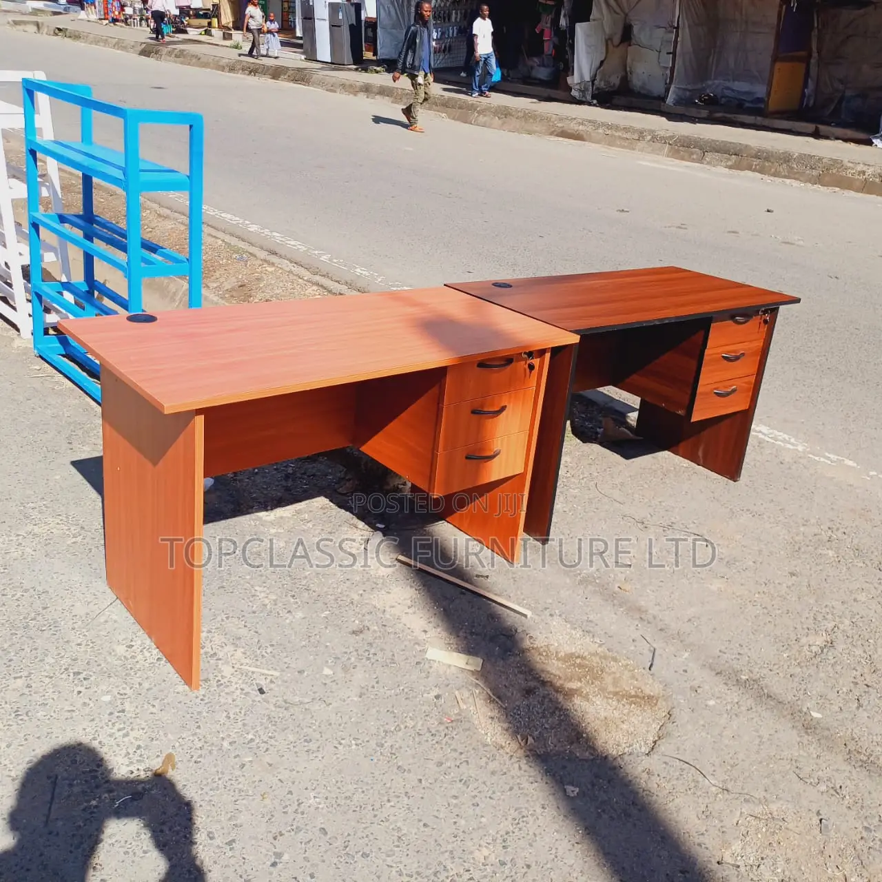 QUALITY OFFICE DESKS Available (Payment on Delivery)