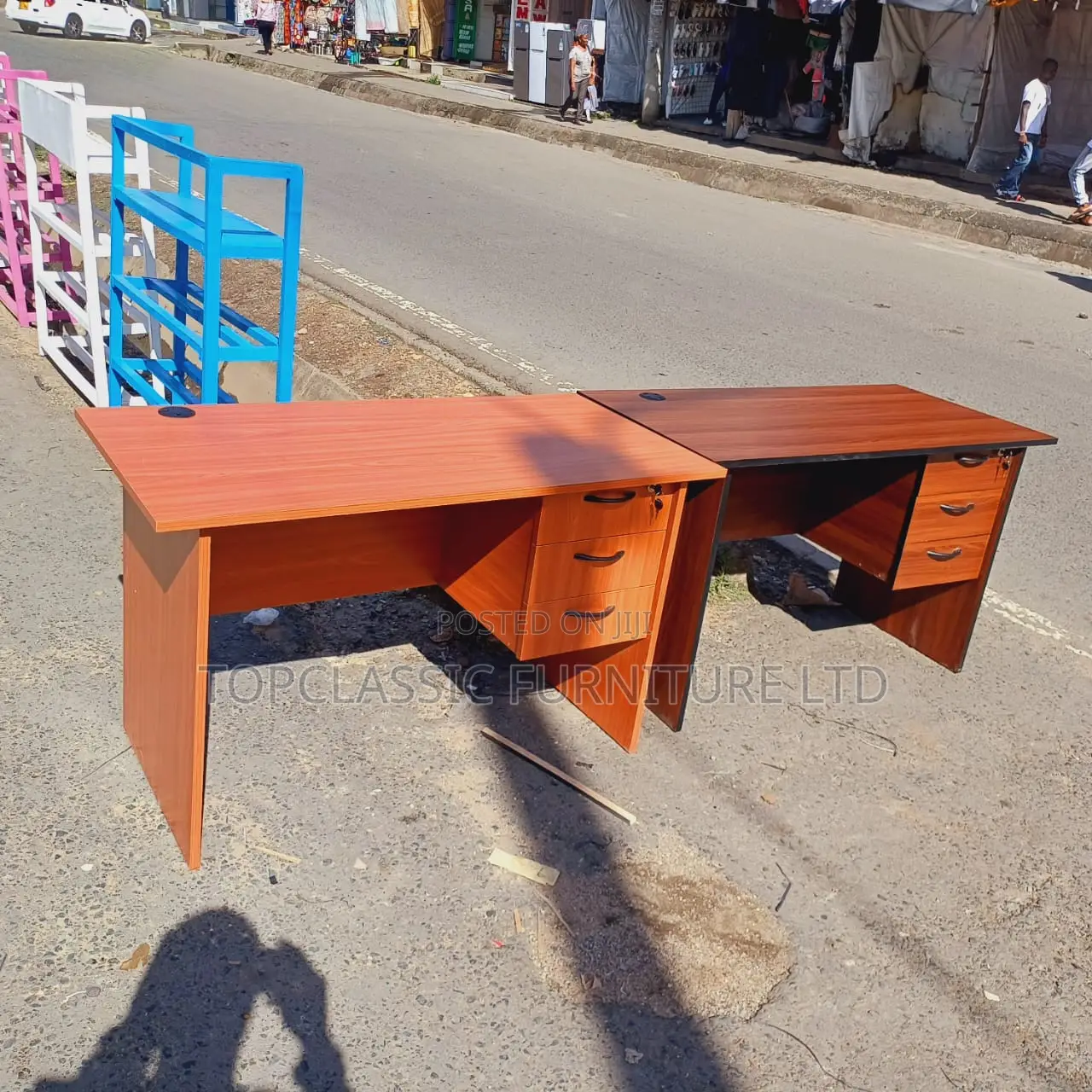 QUALITY OFFICE DESKS Available (Payment on Delivery)