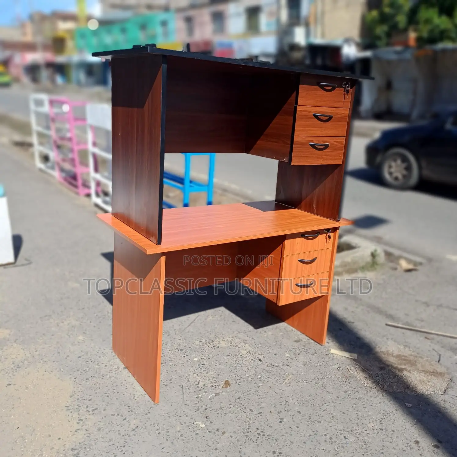 QUALITY OFFICE DESKS Available (Payment on Delivery)