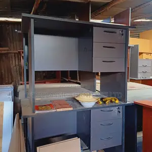 QUALITY OFFICE DESKS Available (Payment on Delivery)