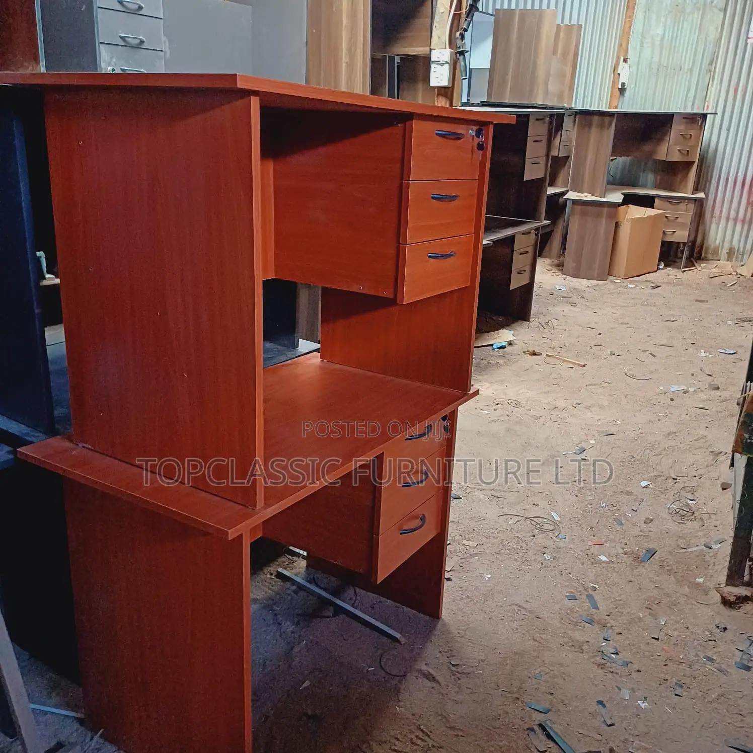 QUALITY OFFICE DESKS Available (Payment on Delivery)