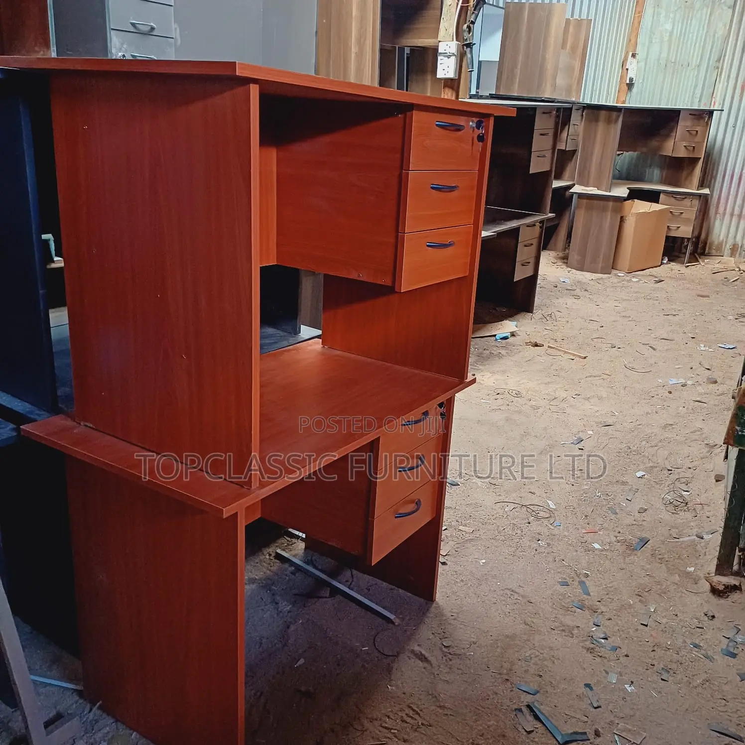 QUALITY OFFICE DESKS Available (Payment on Delivery)