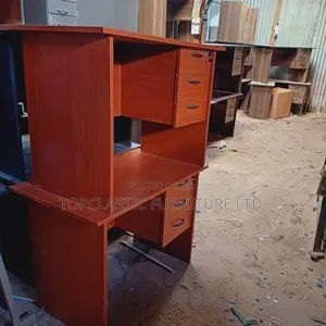 QUALITY OFFICE DESKS Available (Payment on Delivery)