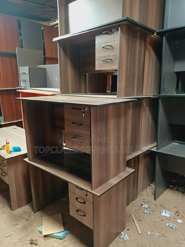 QUALITY OFFICE DESKS Available (Payment on Delivery)