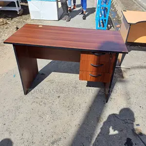 QUALITY OFFICE DESKS Available (Payment on Delivery)