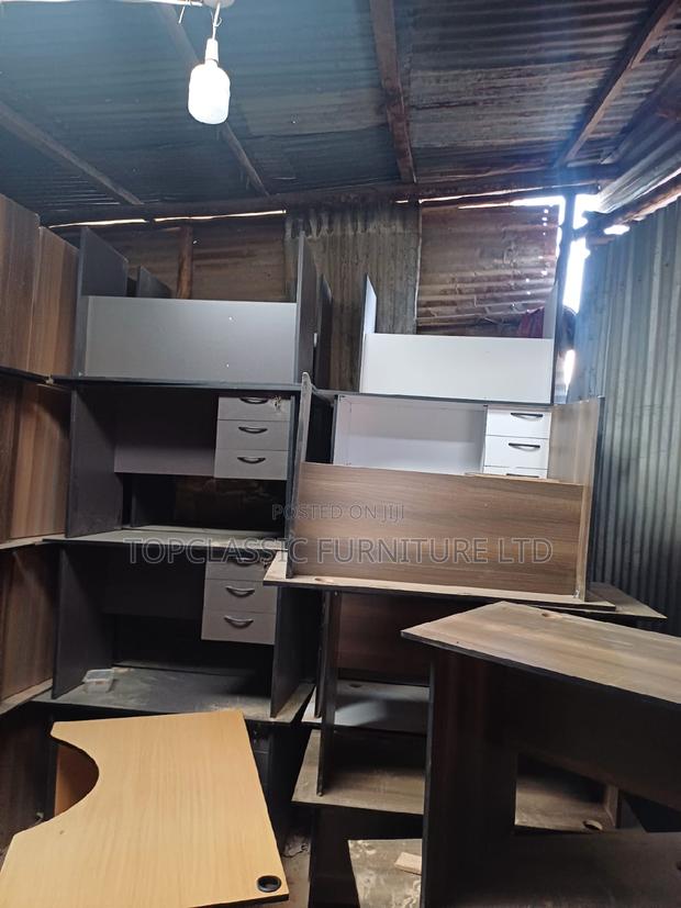 QUALITY OFFICE DESKS Available (Payment on Delivery)
