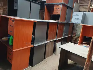 QUALITY OFFICE DESKS Available (Payment on Delivery)