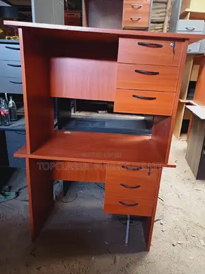 QUALITY OFFICE DESKS Available (Payment on Delivery)
