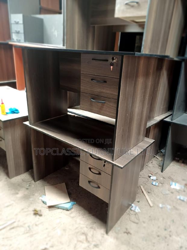 QUALITY OFFICE DESKS Available (Payment on Delivery)