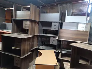 QUALITY OFFICE DESKS Available (Payment on Delivery)