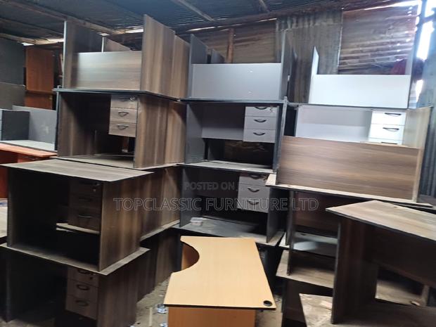 QUALITY OFFICE DESKS Available (Payment on Delivery)