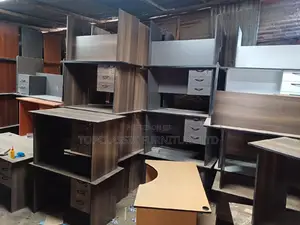QUALITY OFFICE DESKS Available (Payment on Delivery)