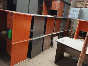 QUALITY OFFICE DESKS Available (Payment on Delivery)
