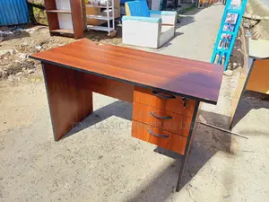 QUALITY OFFICE DESKS Available (Payment on Delivery)