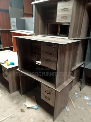 QUALITY OFFICE DESKS Available (Payment on Delivery)