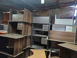 QUALITY OFFICE DESKS Available (Payment on Delivery)