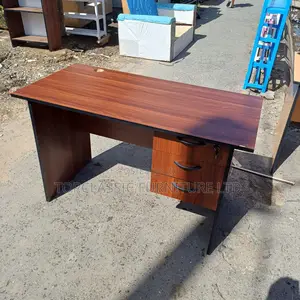 QUALITY OFFICE DESKS Available (Payment on Delivery)
