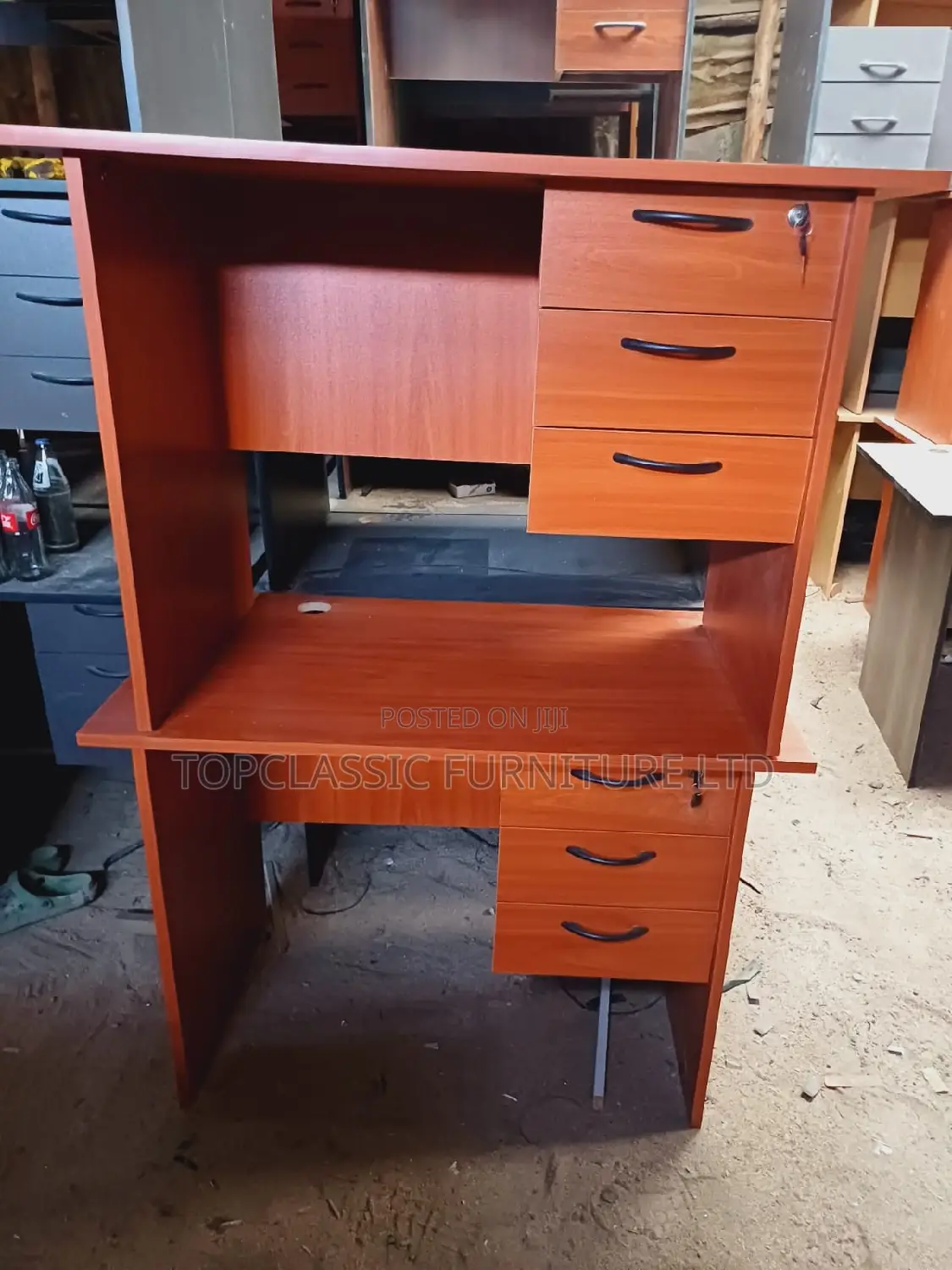 QUALITY OFFICE DESKS Available (Payment on Delivery)