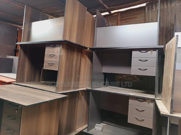 QUALITY OFFICE DESKS Available (Payment on Delivery)
