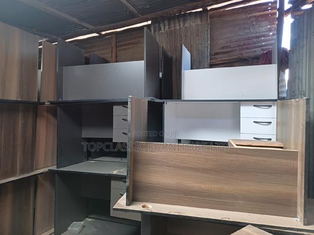 QUALITY OFFICE DESKS Available (Payment on Delivery)