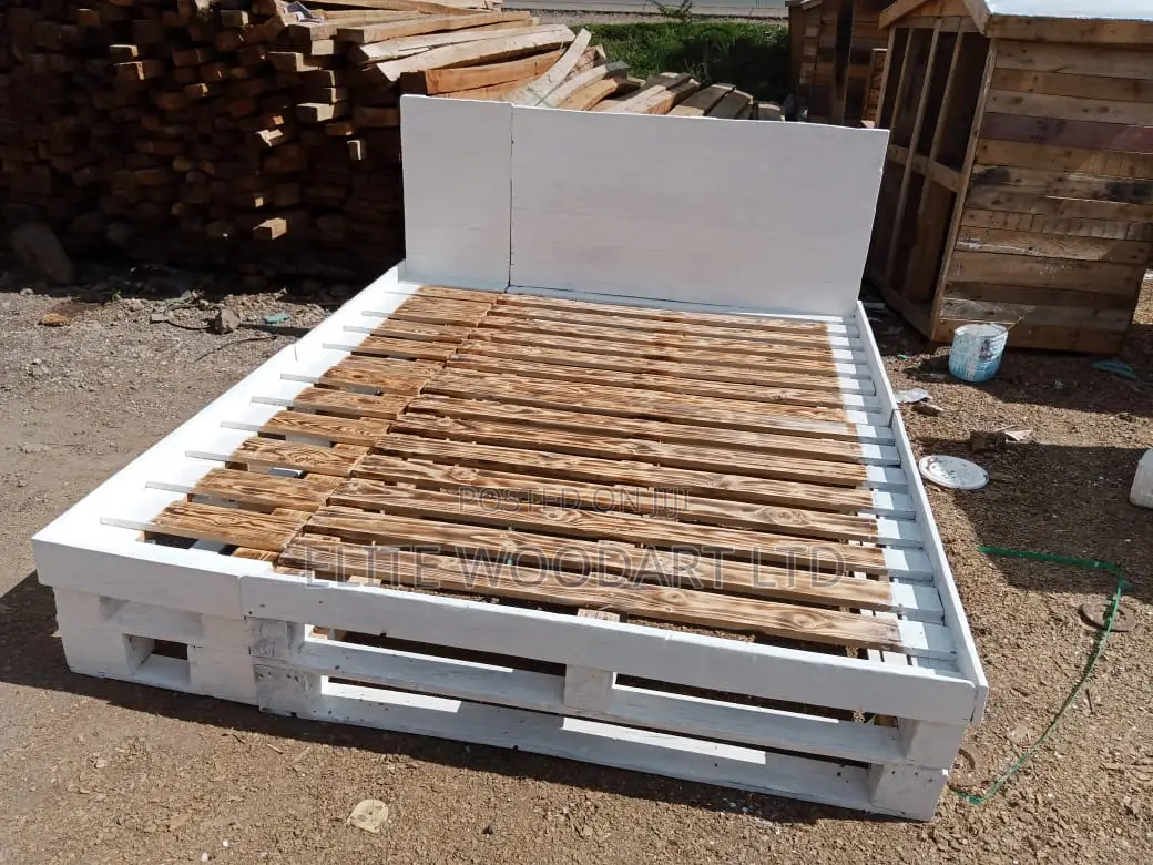 Pallet White 5x6 Bed