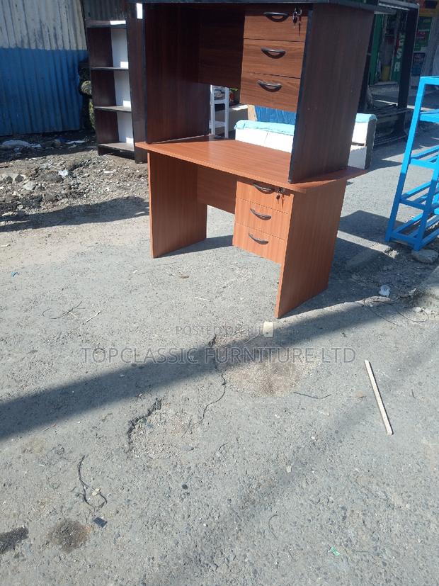 Quality Office Desk - main view