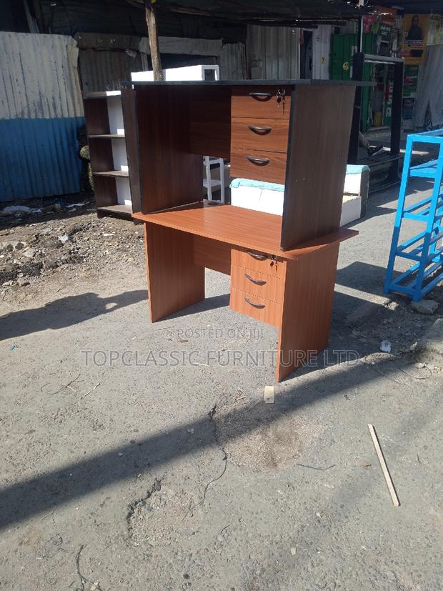 Quality Office Desk - main view