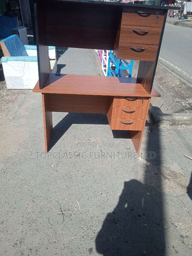 Quality Office Desk - main view