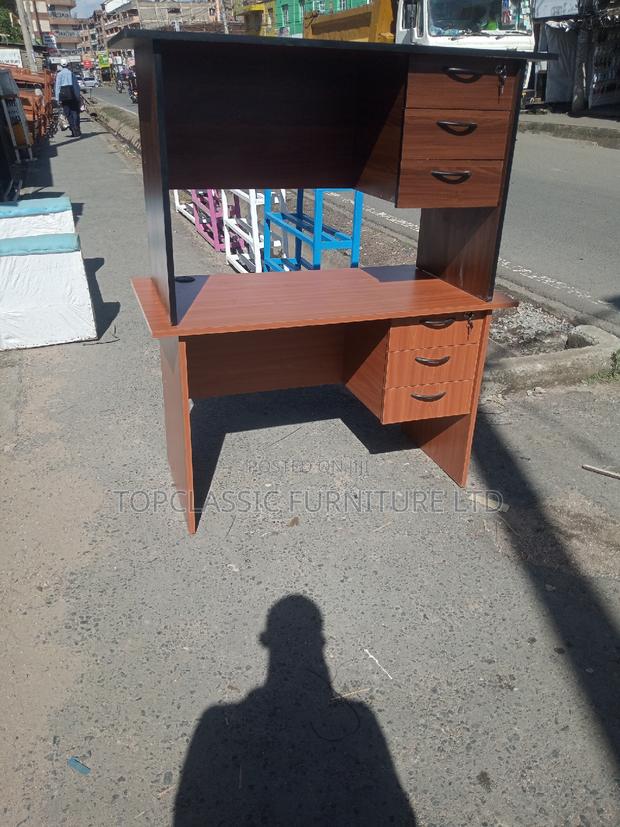 Quality Office Desk - main view