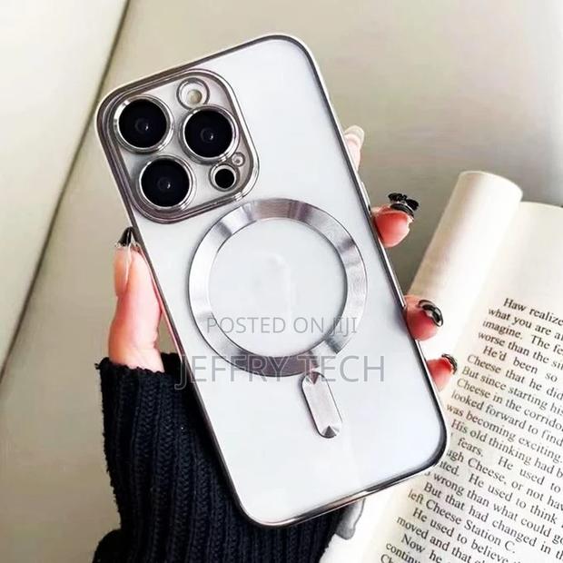 Magsafe Silicone Protective Cover for iPhone 11 - Gold - thumbnail 3