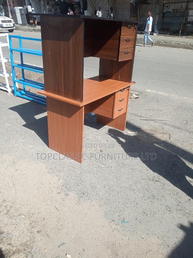 Quality Office Desk - main view