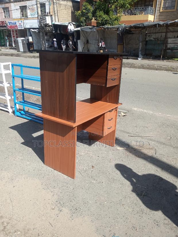 Quality Office Desk - main view