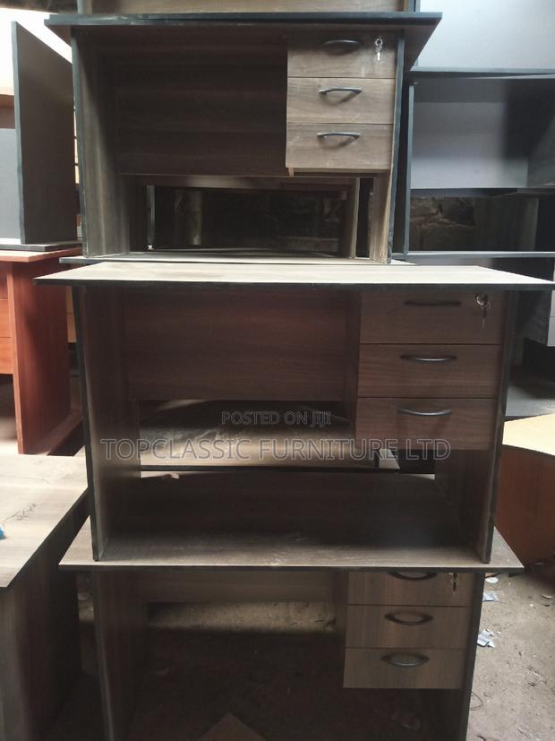 Quality Office Desk - main view