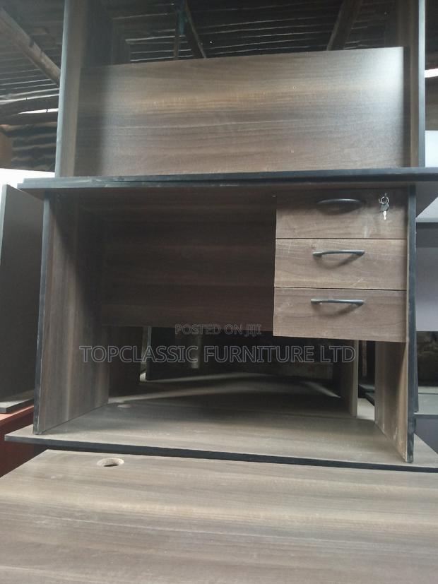 Quality Office Desk - main view