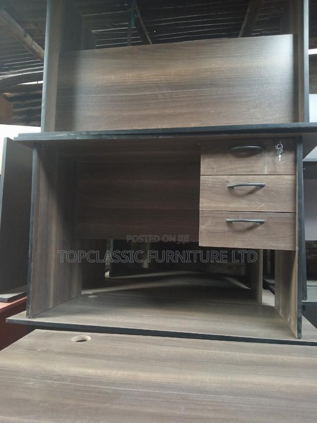 Quality Office Desk - main view
